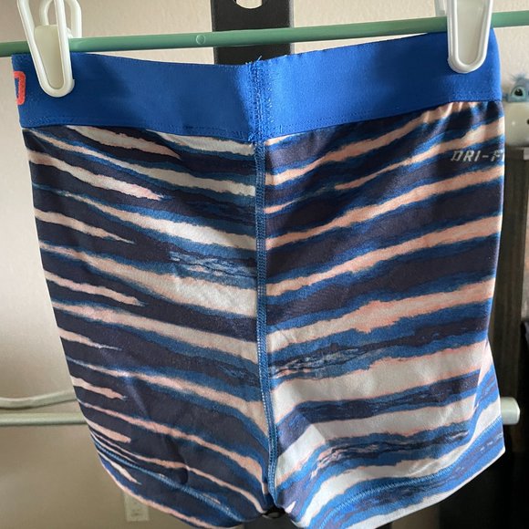 3/$30 Nike Pro Short - Picture 3 of 4